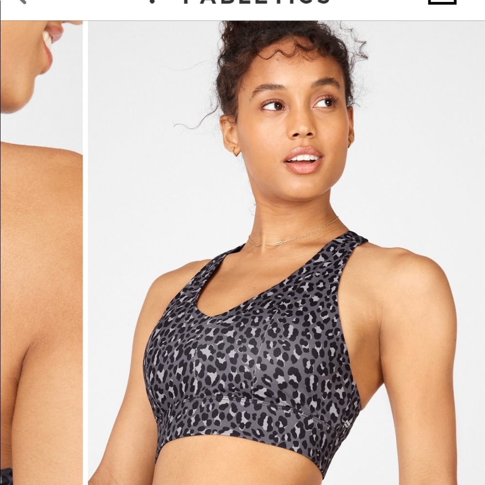 Fabletics On-the-Go Leopard Sports Bra Small